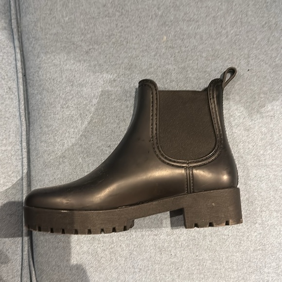 Catherine by Catherine Malandrino Chelsea rainboots, size 8 - Picture 3 of 3